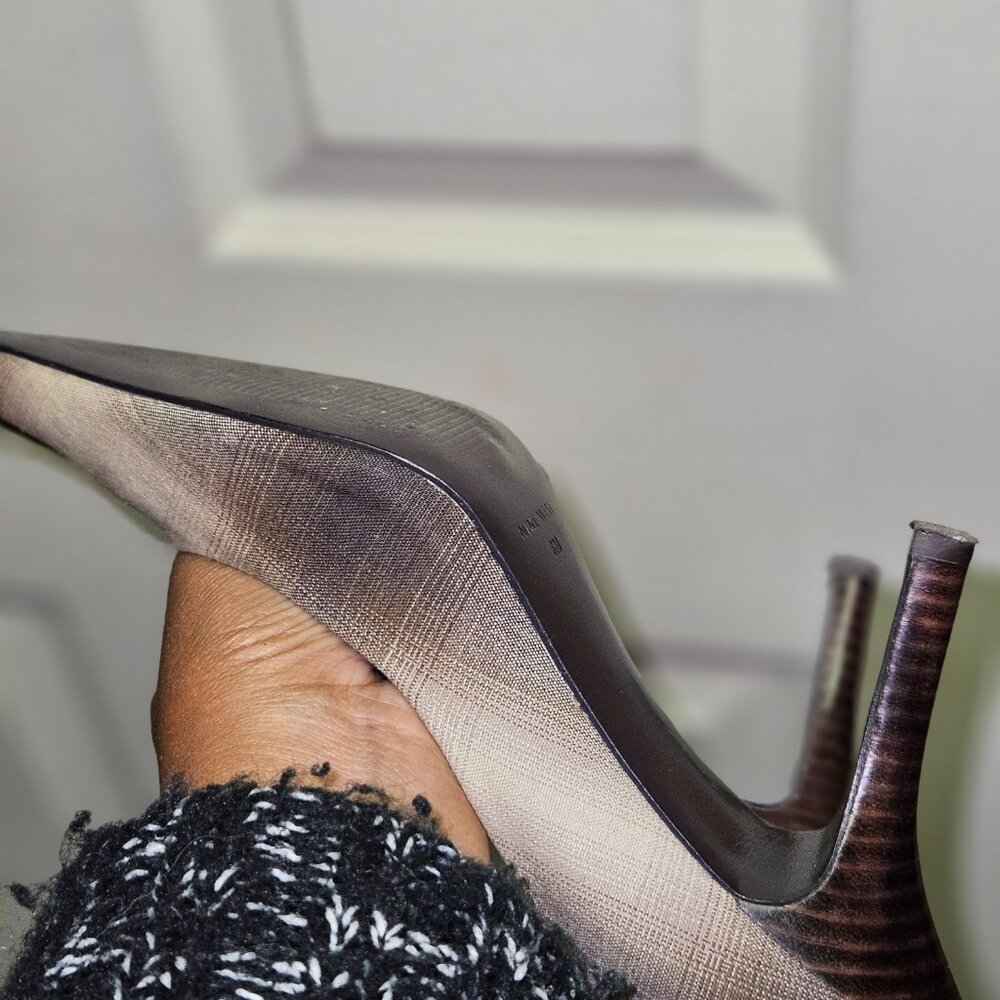 Shoes - Picture 6 of 9